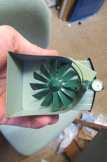 Hornby Train clockwork 0-4-0 tank finished in G.W.R. green Image