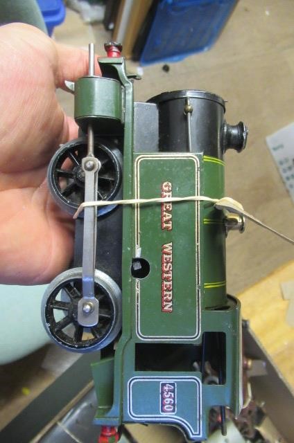 Hornby Train clockwork 0-4-0 tank finished in G.W.R. green Image