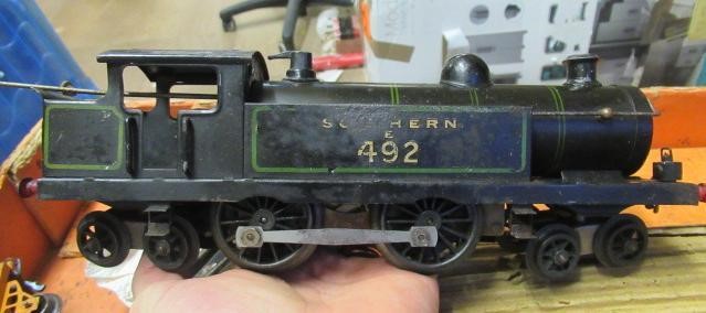 Hornby N1 S.R. Goods Set with clockwork 4-4-4 locomotive Image