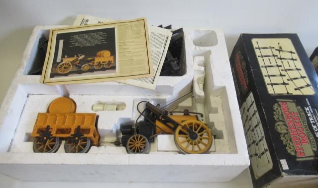 Hornby live steam 3 1/2" gauge Stephenson's Rocket with additional track pack and four wheels Image