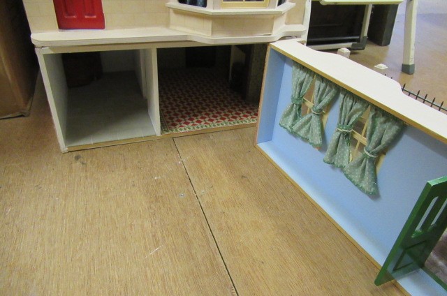 A large Georgian style doll's house Image