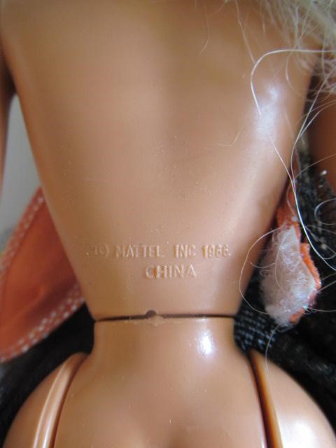 A collection of Barbie & Sindy dolls Image