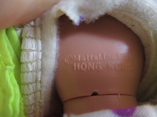 A collection of Barbie & Sindy dolls Image