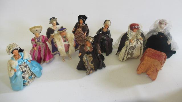 A collection of Peggy Nesbitt portrait and limited edition dolls Image