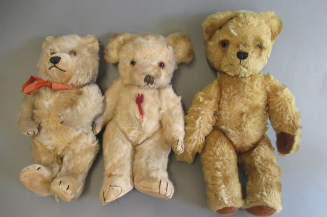 Three vintage bears Image