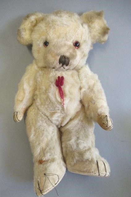 Three vintage bears Image