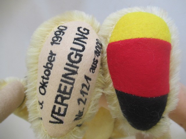 Two collectors teddies comprising a Shirden teddy with grey glass eyes Image