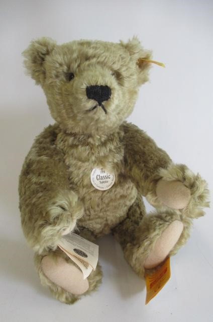 Two boxed Steiff bears Image