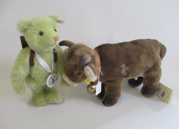 A boxed Steiff club Edition 30 teddy bear Image