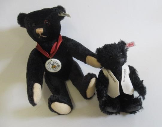 Five Steiff Club Bears Image