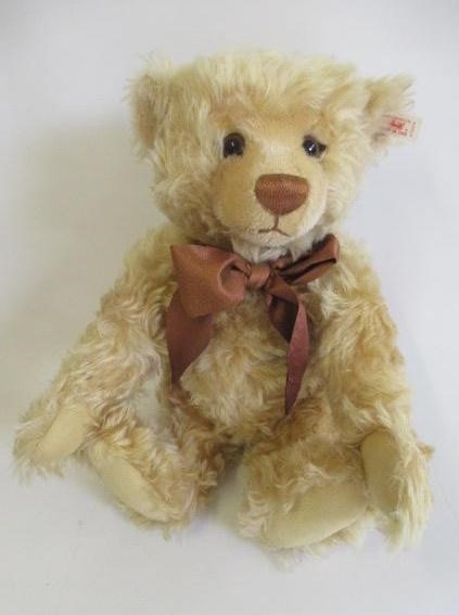 Three Steiff collector's bears Image