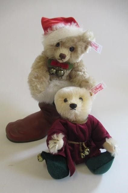 Four Christmas Steiff bears Image