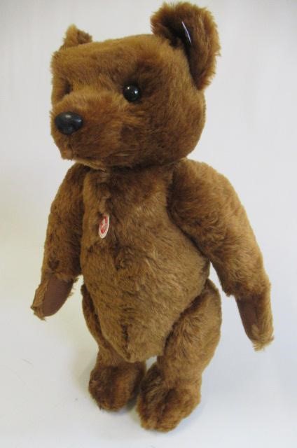 A boxed Steiff 1902 replica bear Image