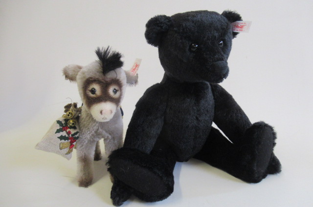 Two boxed Steiff items Image