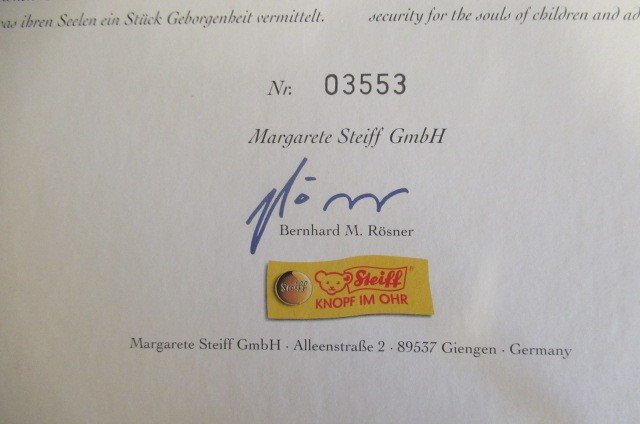 A boxed Steiff teddy bear set "Hello 2000 Good-Bye 1999" containing a blue and a pink bear Image