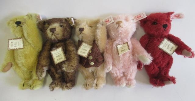 A boxed Steiff set Image