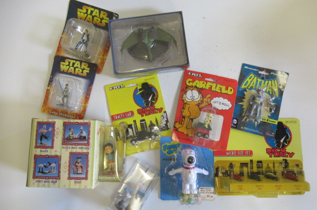 Late issues of film and television figures and toys Image
