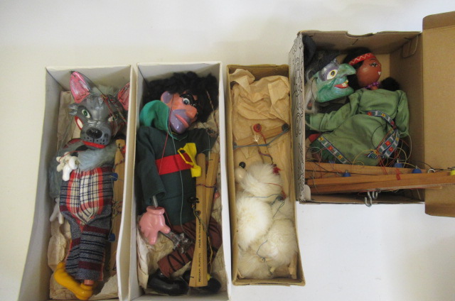 Five Pelham puppets including Giant Image