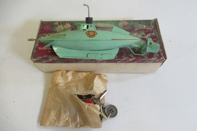 Sutcliffe Nautilus clockwork submarine with keys and extra bung Image
