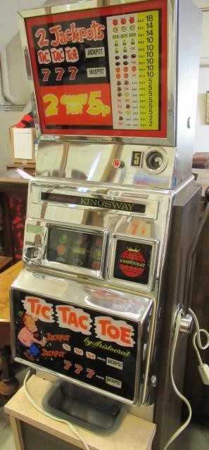 An Aristocrat Kingsway one armed bandit Image