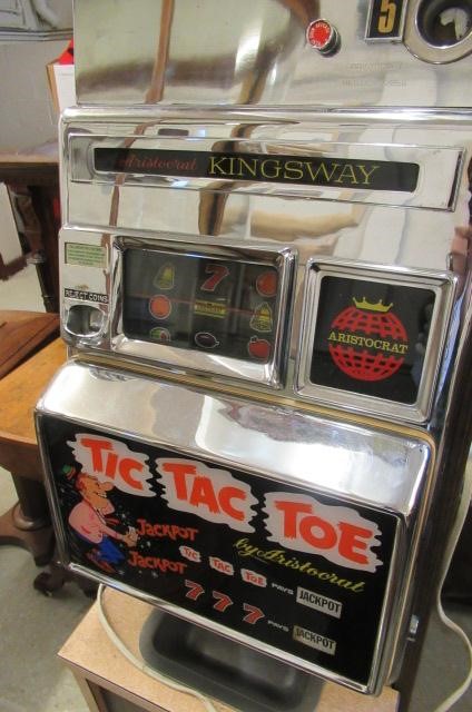 An Aristocrat Kingsway one armed bandit Image