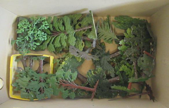 Flat lead trees and bushes by various makers Image