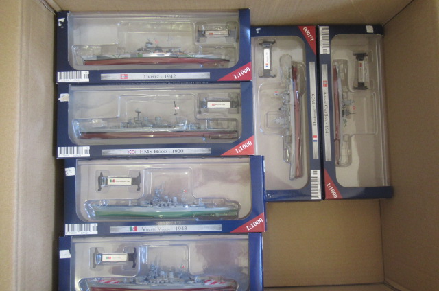 Ten 1:1000 war ships of WWII collection Image