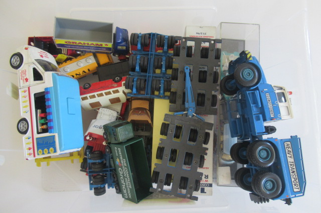 Unboxed vehicles by Corgi Image