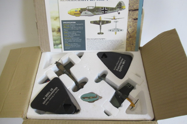 Atlas Editions Spitfire MK1 and ME109E Image