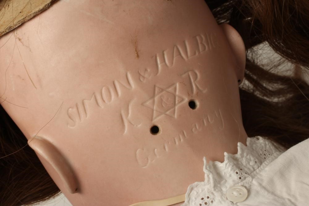 A Kammer & Reinhardt bisque socket head doll Image