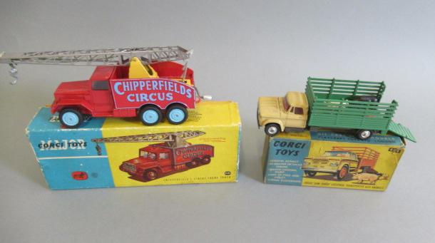 Corgi 484 Dodge Kew Fargo Livestock Transporter with two pigs Image