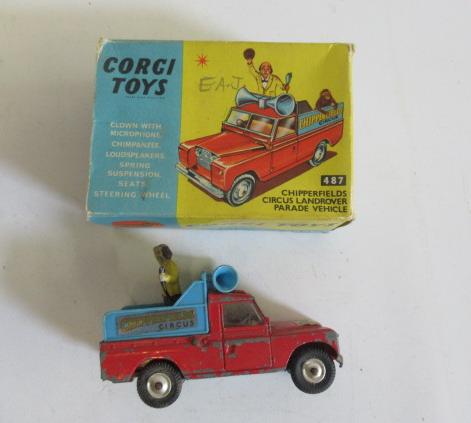 Corgi 487 Circus Land Rover (missing chimp) Image