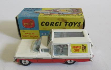 Corgi 486 Kennel Club Service Wagon (one dog missing) Image