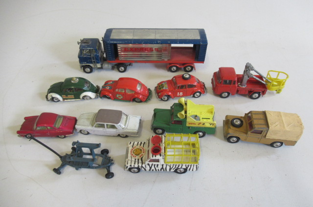 Unboxed Corgi vehicles including Landrover Image