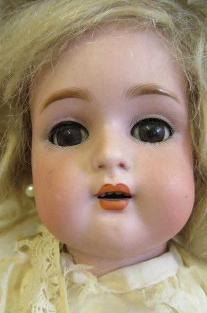 A Kammer & Reinhardt bisque socket head doll Image