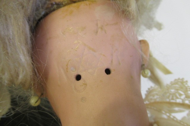 A Kammer & Reinhardt bisque socket head doll Image