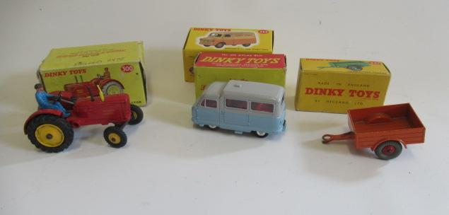 Dinky 300 Massey Harris tractor Image