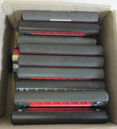 Playworn modern image passenger coaches by Hornby Image