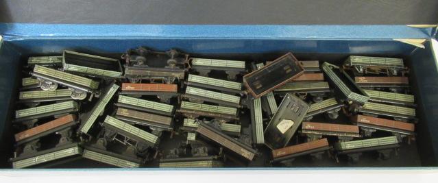 Forty two Trix Twin low-sided goods wagons Image