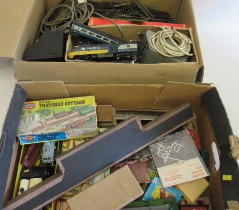 Unboxed Hornby trains and trackside accessories including Intercity 125 Image