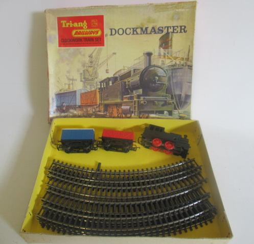 Triang Railways clockwork train set Dock Master with 0-4-0 locomotive and two wagons Image