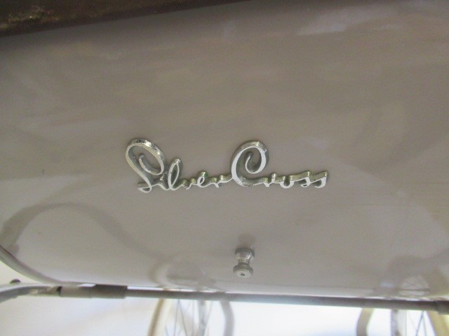 A Silver Cross doll's pram Image