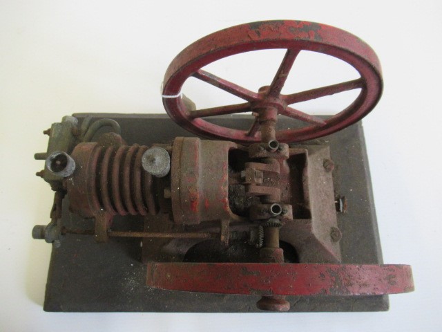 A single cylinder gas engine Image