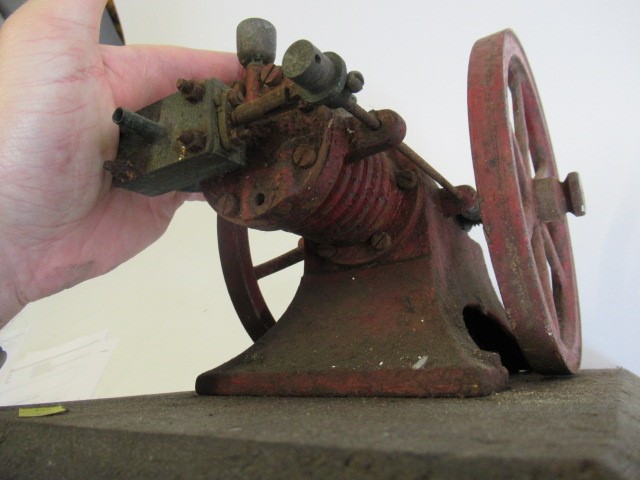 A single cylinder gas engine Image