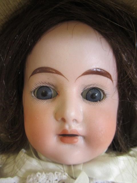 An Cuno & Otto Dressel bisque shoulder head doll Image