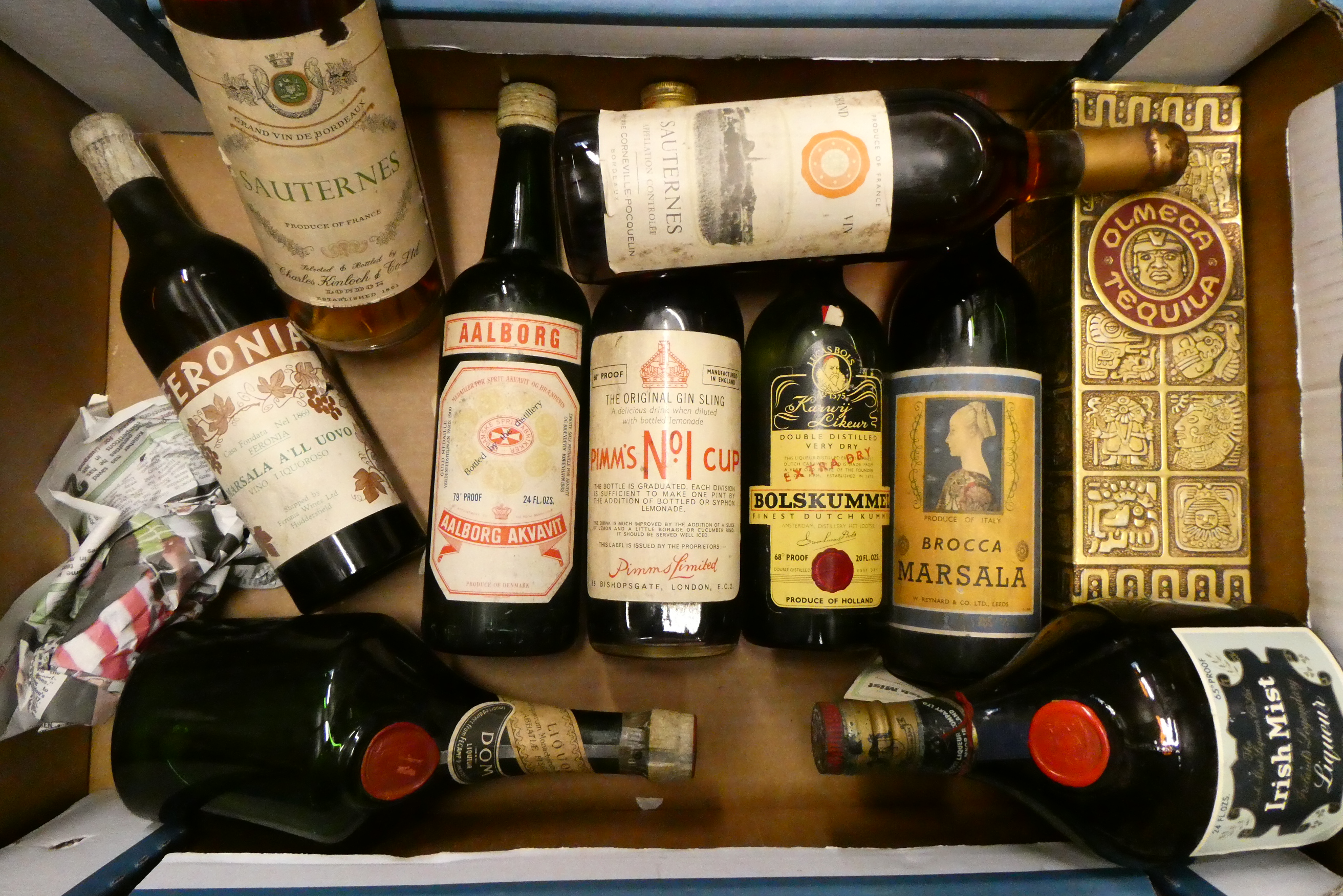 A quantity of mixed wine Image