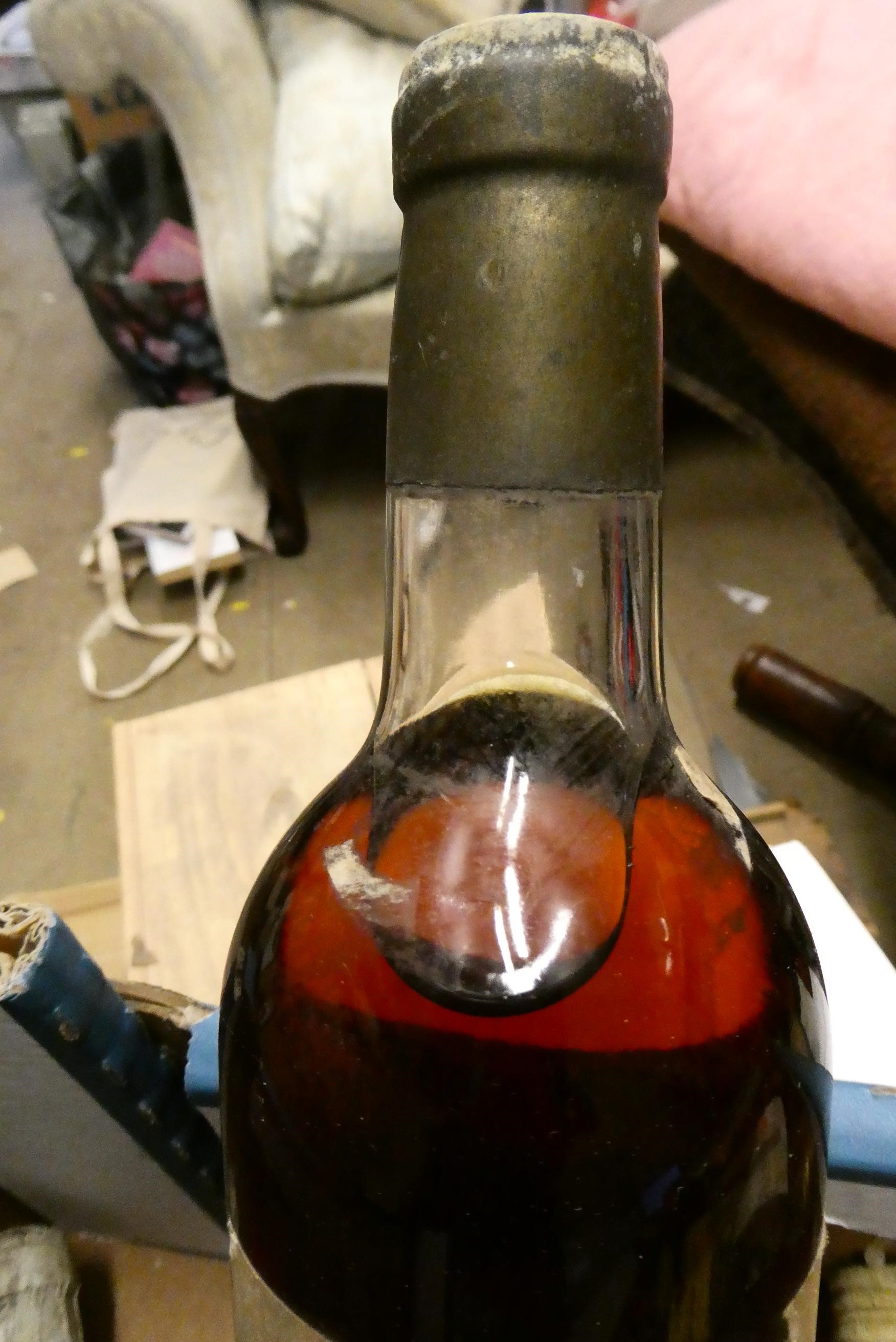 A quantity of mixed wine Image