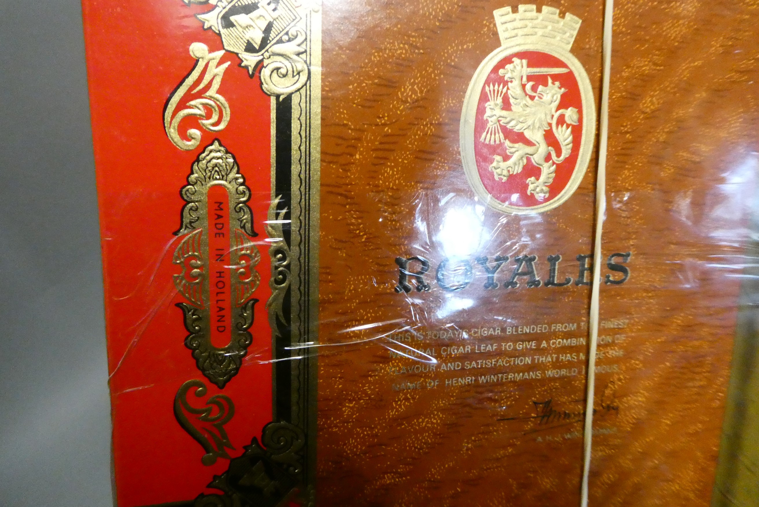 10 Henri Wintermans Royals cigars, boxed, together with two Claassen Churchill cigars in containers Image