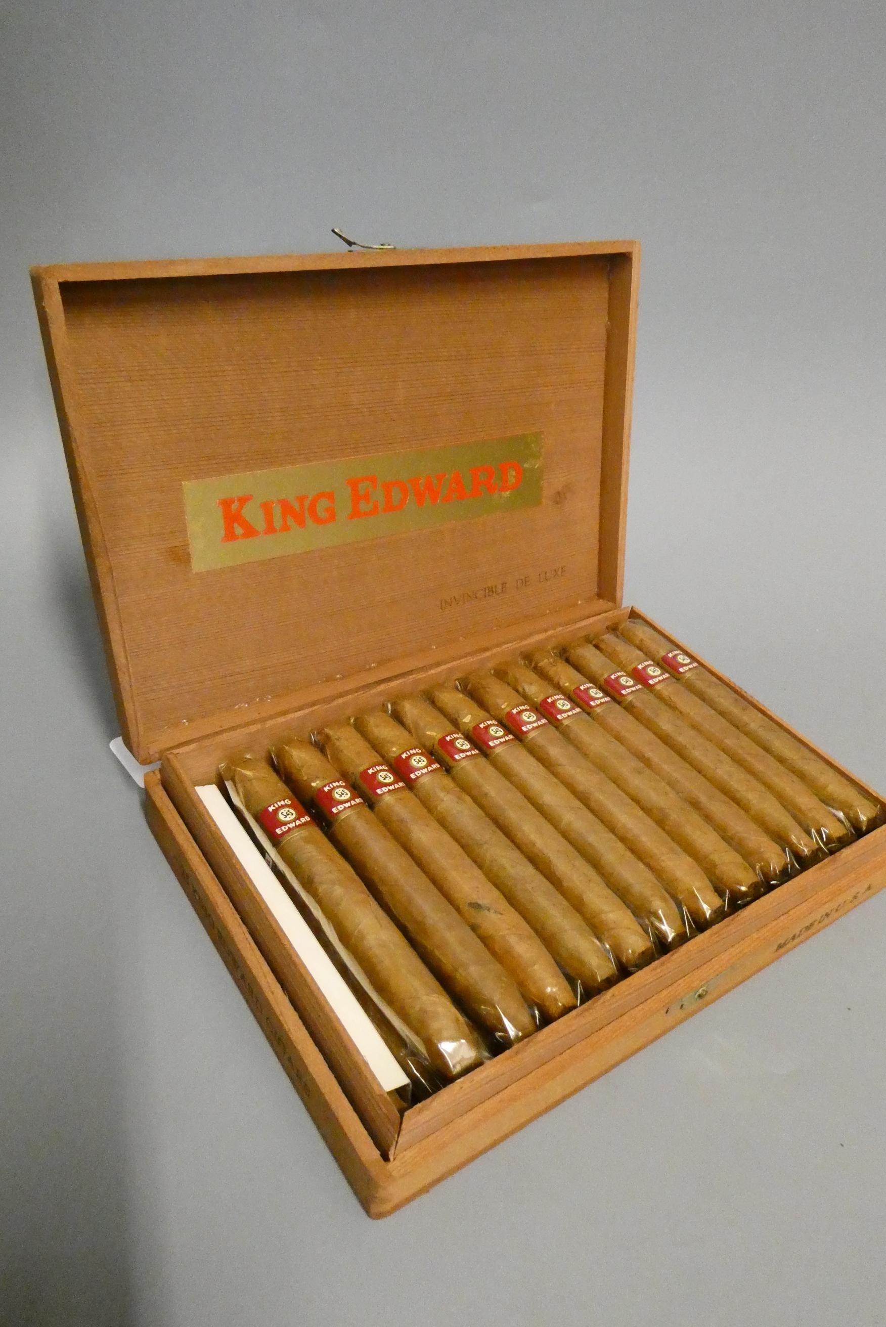 24 King Edward Invincible De Luxe cigars, boxed (Est. plus 24% premium inc. VAT) Image
