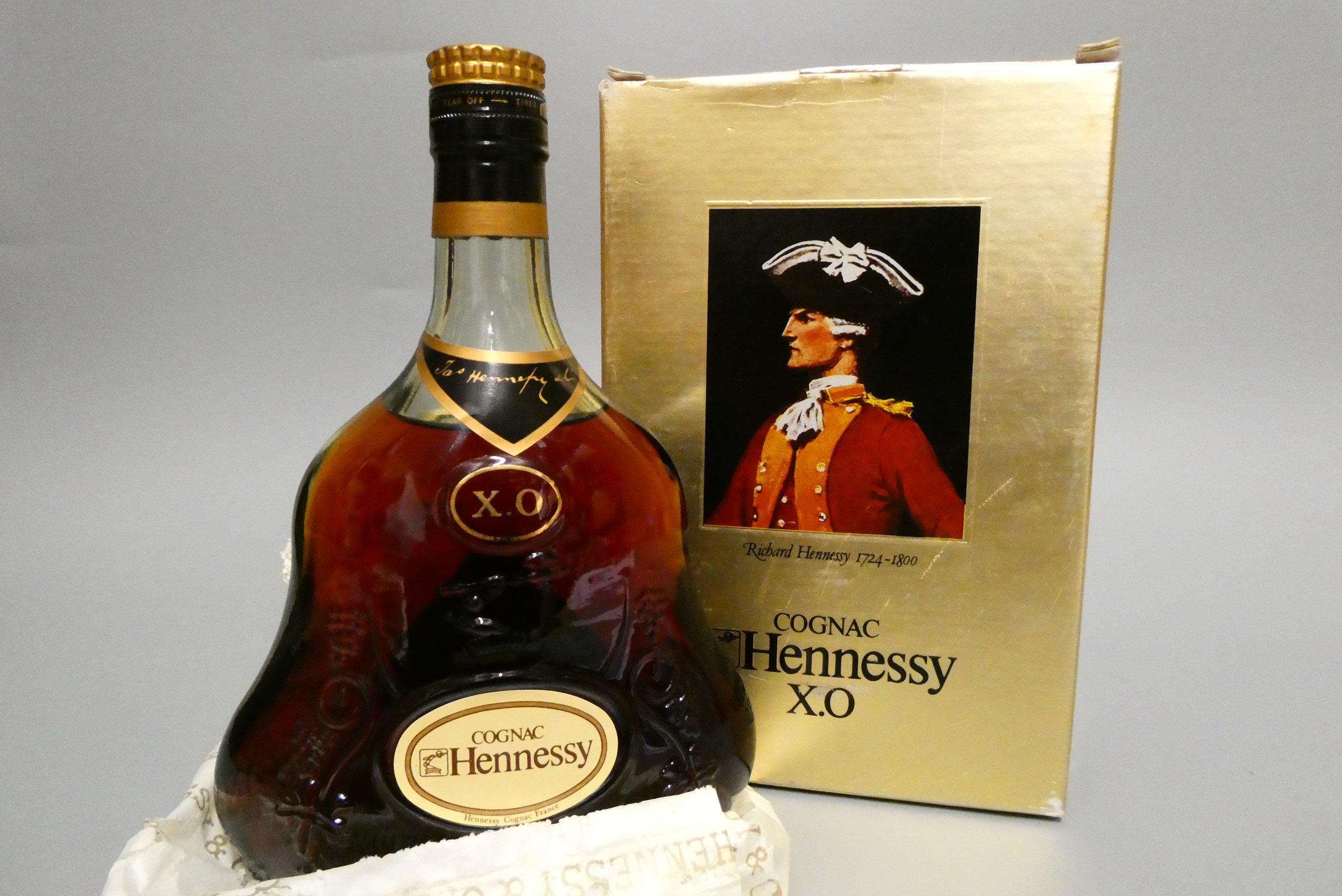 Hennessy XO cognac, boxed (Est. plus 24% premium inc. VAT) Image